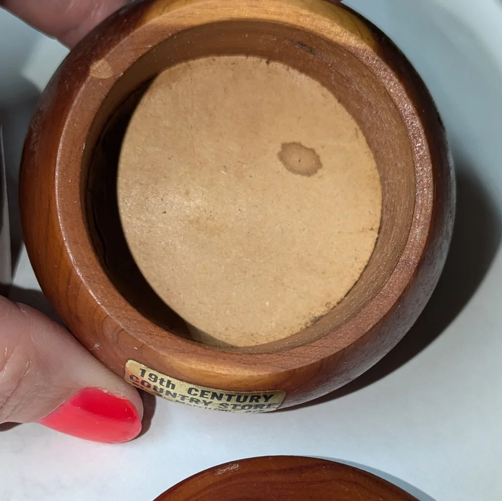 Set of two souvenir wood trinket boxes